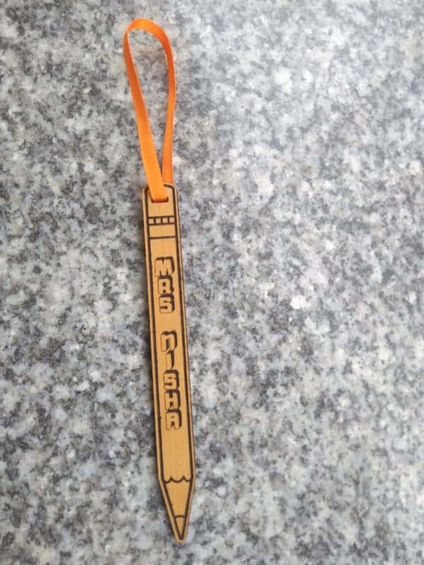 DBIF8232-pichi Bookmark wooden custom made - Bubbly Decors