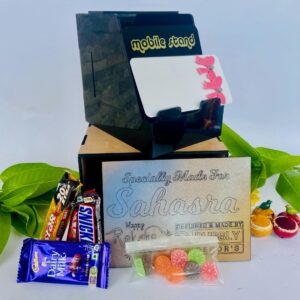 IMG_1610-pichi_abee3c52-da43-4e7e-9d6a-4e1980566193 Rakhi combo organiser for Sister - Bubbly Decors