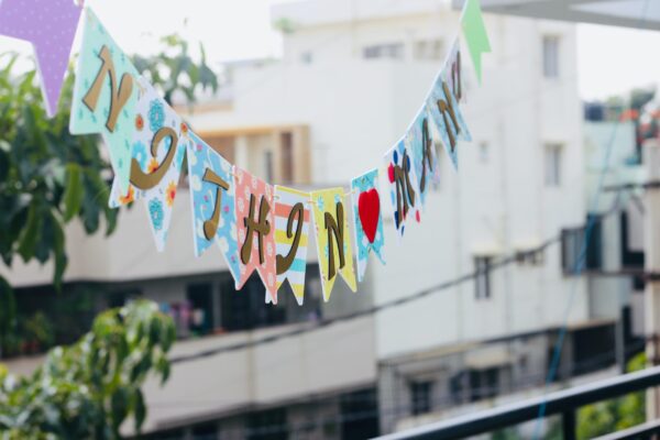 IMG_2021-pichi Banner Flag Model - Bubbly Decors