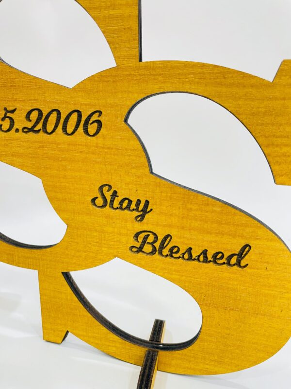 IMG_2780-pichi_97abf53e-07aa-4b15-9da3-ef127b9ce3ed Wooden logo for couples - Bubbly Decors
