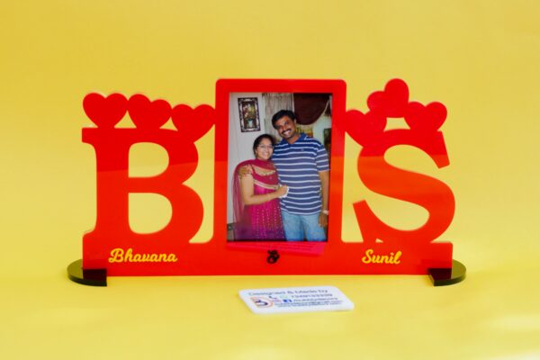 IMG_3038-pichi Couple Letter Frame - Bubbly Decors