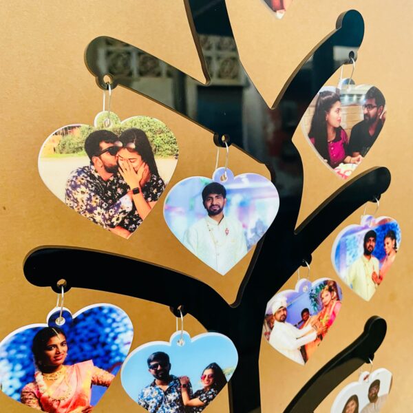 IMG_3616-pichi Tree photo hearts - Bubbly Decors