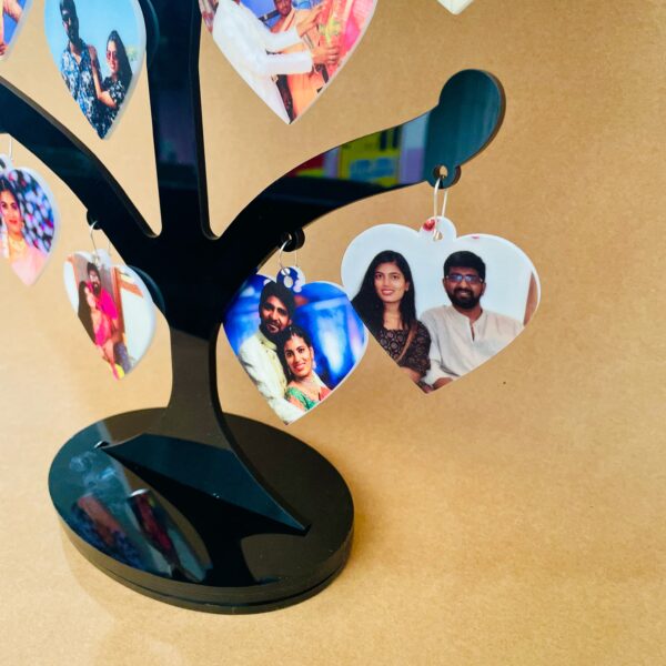 IMG_3620-pichi Tree photo hearts - Bubbly Decors