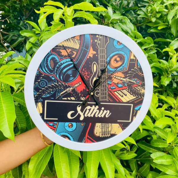 IMG_4047-pichi_02ed424f-23d6-406c-b0bc-34fc43b970f2 Pattern clock name customised - Bubbly Decors