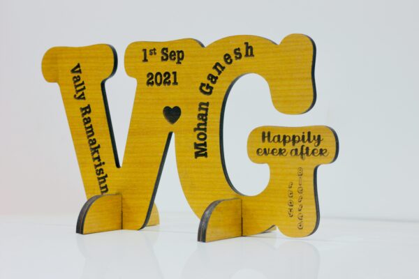IMG_4500-pichi Wooden logo for couples - Bubbly Decors