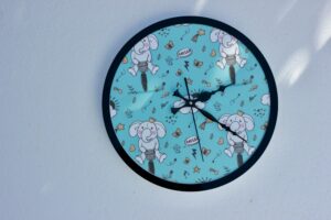 image_8bbf94dd-be0f-483f-bf7f-46665a413fe7 Wall clock pattern printed - Bubbly Decors